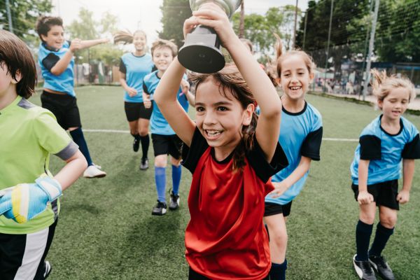 Παγκόσμια Ημέρα Ποδοσφαίρου: Τα σωματικά και ψυχικά οφέλη του για τα παιδιά