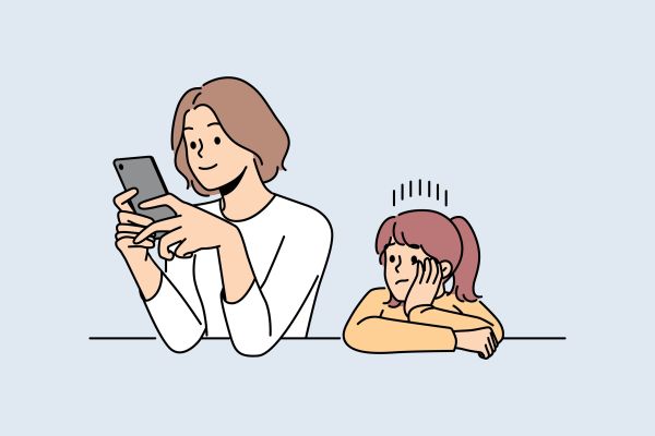 Technoference: Τι είναι και γιατί αφορά όλους τους γονείς